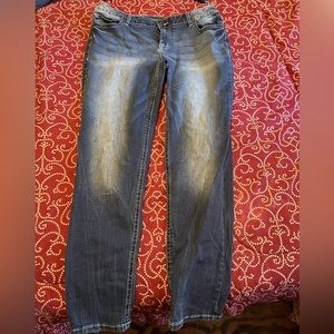 Maurices jeans size 13/14 smoke free home